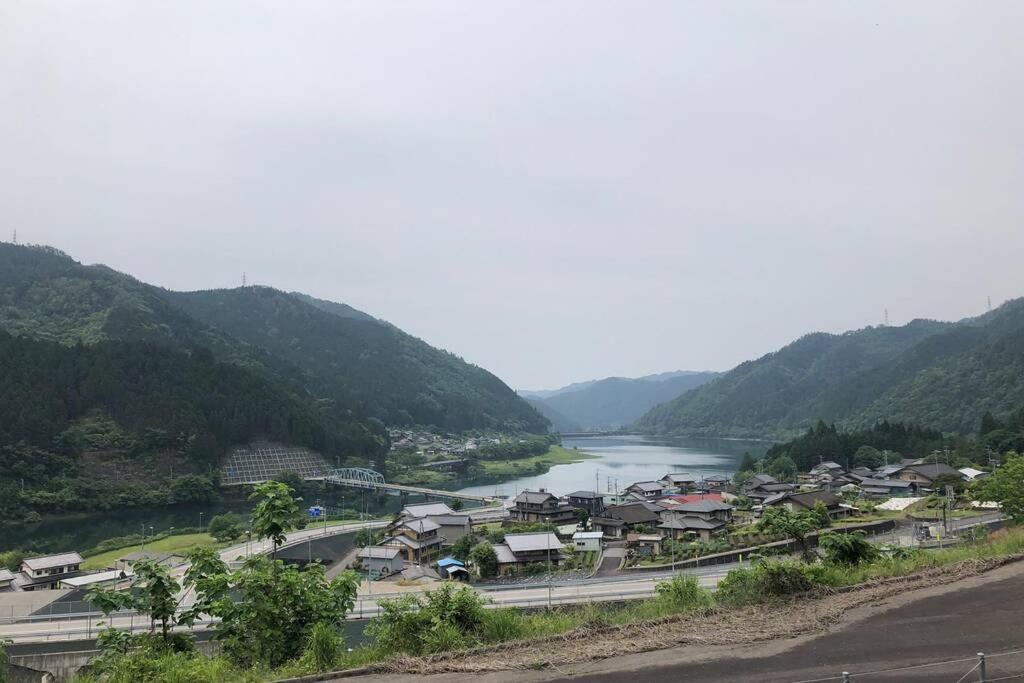 花緑里-Hanamidori-乙原のやど 岐阜下呂温泉郡上飛騨金山湖畔リゾート Gujo Eksteriør bilde
